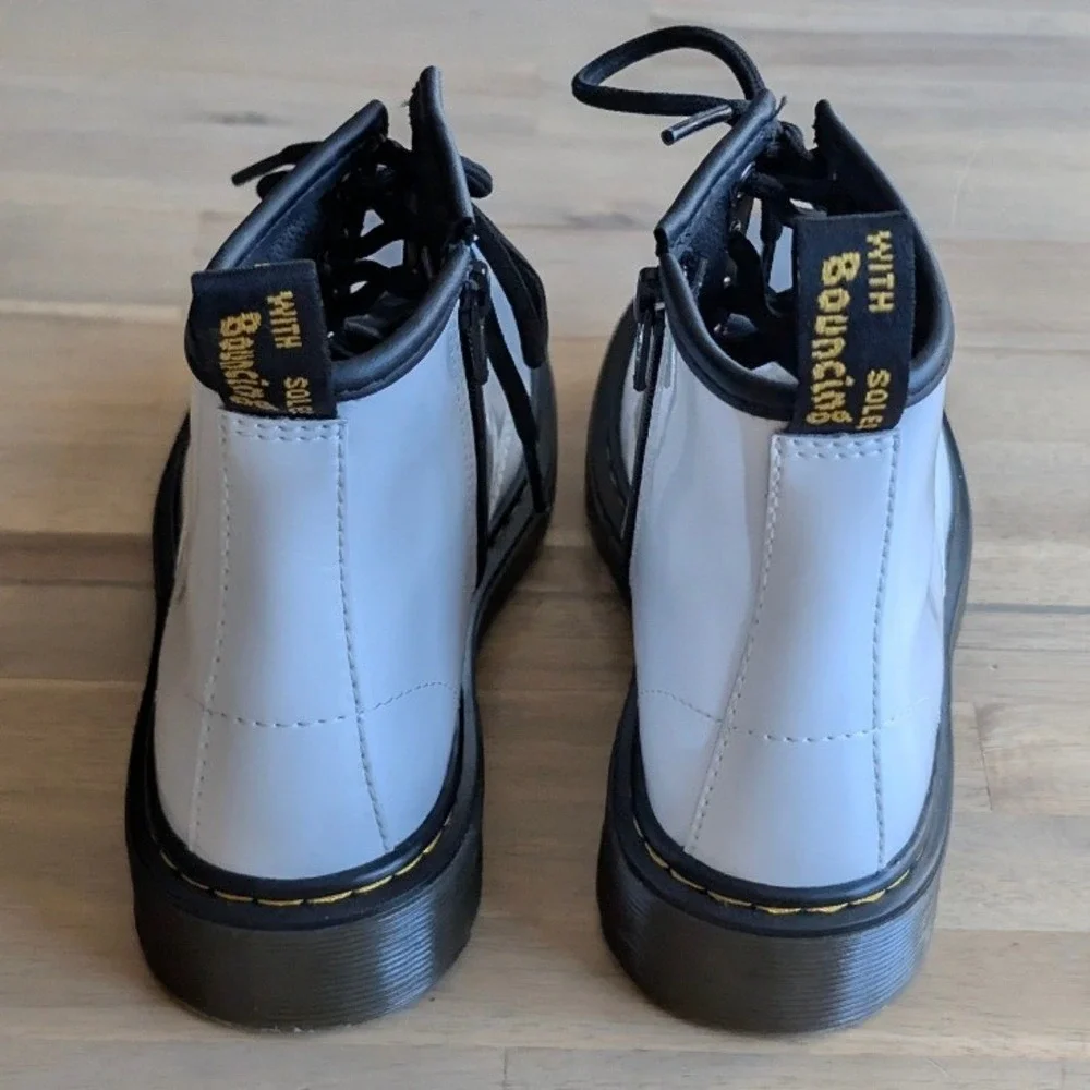 Dr. Martens Delaney White Patent Leather Lace Up Side Zip‎ Boots Kids Size 2